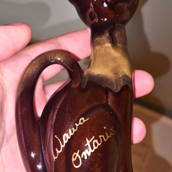 Vintage 1980s Ceramic Cat Figurine Brown Ornament Souvenir Wawa Ontario Canada - Picture 2 of 5